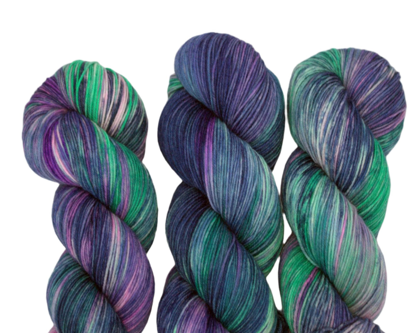 Aurora, Fingering Weight Yarn - Pleasant Valley Fibers