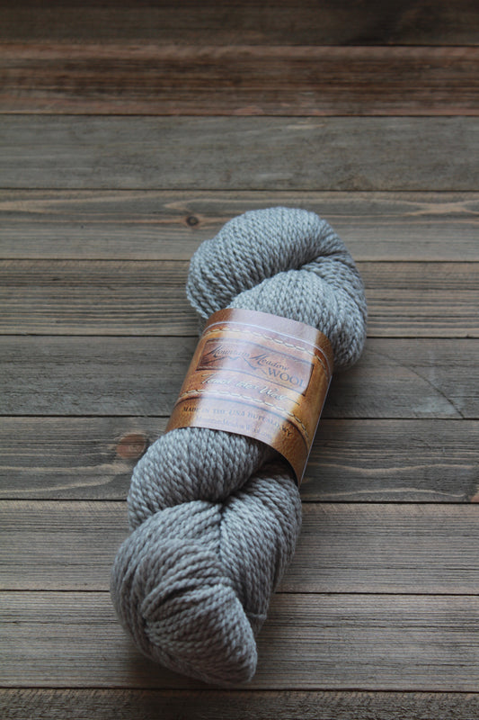 Undyed Worsted Weight 25% Medium Grey - Pleasant Valley Fibers